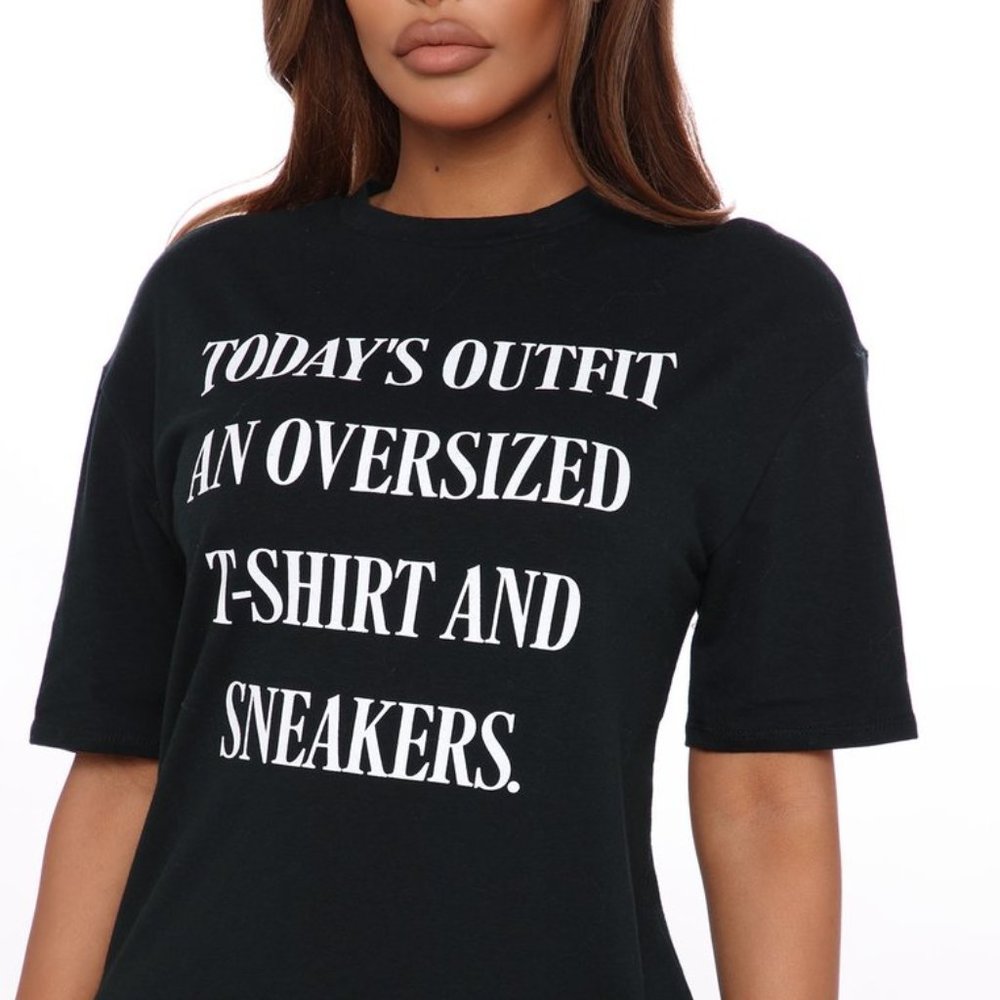 Today's Outfit An Oversized T-Shirt and Sneaker T-Shirt